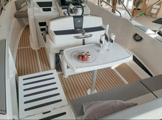 Motorboat Karnic Sl 602 Plan du bateau