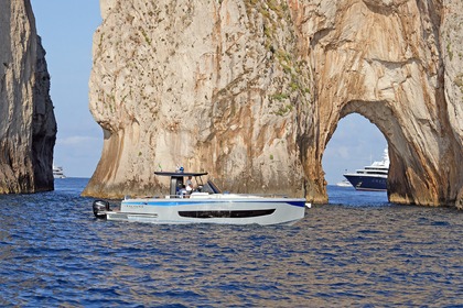 Verhuur Motorboot ITALYURE 38 Sport Capri