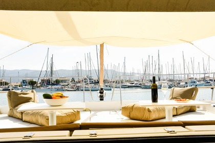 Charter Catamaran  Bali 4.3 Lefkada