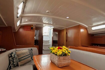 Noleggio Barca a vela Beneteau Cyclades 50.5 Alimos