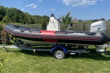Location Bateau à moteur Zodiac Pro Open 550 Saint-Coulomb