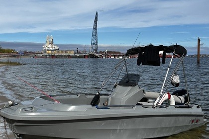 Hire Motorboat Roto Family 450 Rostock