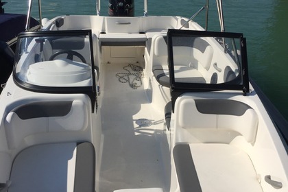 Miete Motorboot BAYLINER Element XL Annecy