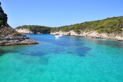 Location Semi-rigide LOMAC NAUTICA 675 in Bonifacio