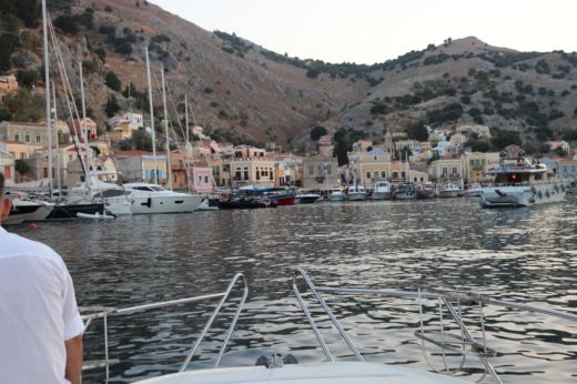 Rodos Motorboat Windy Scirocco 33ft alt tag text