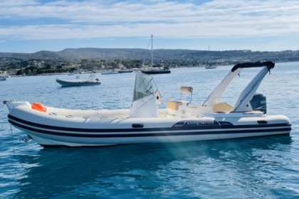 Charter Motorboat Capelli Tempest 690 La Ciotat