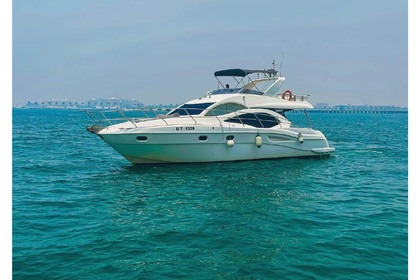 Noleggio Barca a motore 24 - 16 MT 2 CABINS MAJESTY 53 FT 2007 Dubai