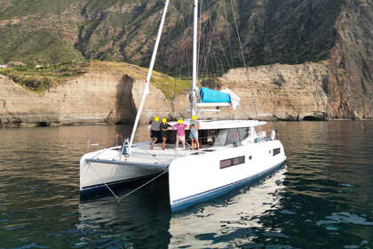 Charter Catamaran Leopard Catamarans / Robertson & Caine Leopard 45 Ca'n Pastilla