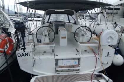Noleggio Barca a vela BENETEAU Oceanis 38.1 "Dani" Cannigione