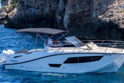 Hire Motorboat Quicksilver Activ 875 Sundeck Ajaccio