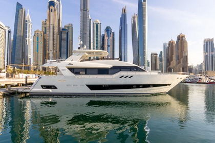 Verhuur Motorjacht MAJESTIC 90 Dubai