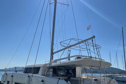 Hire Catamaran Dufour Yachts Dufour 48 Catamaran - 5 + 1 cab. Split