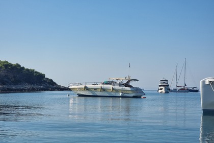 Verhuur Motorboot Fiart Mare 40 Genius Bari