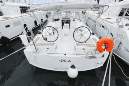 Miete Segelboot BENETEAU OCEANIS 35.1 Sukošan