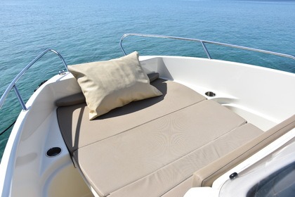 Charter Motorboat Quicksilver 555 Active Ugljan