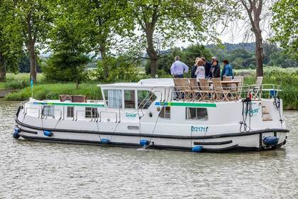 Rental Houseboats Pénichette Flying Bridge 1500 FB Joigny