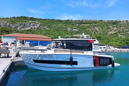 Hyra båt Motorbåt Jeanneau Merry Fisher 895 Sport Offshore Pula