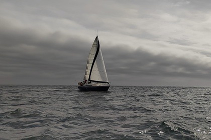 Hire Sailboat Jeanneau Aquila Port du Kernevel