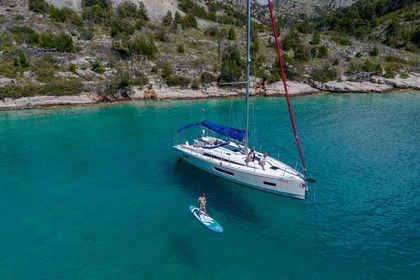 Чартер Парусная яхта  Sunsail 42 Род-Таун