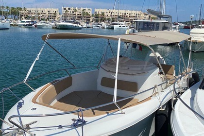 Miete Motorboot Jeanneau Cap Camarat 7.55 Saint-Tropez