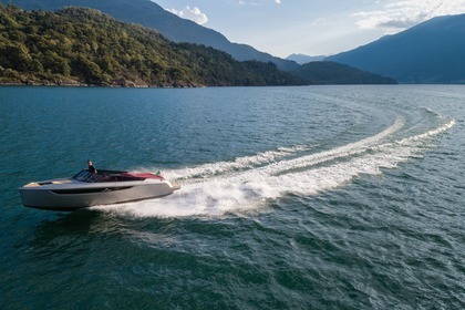 Чартер Моторная яхта Cranchi E26 Комо