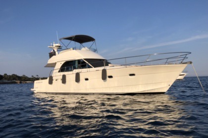 Miete Motorboot BENETEAU ANTARES 45 FLYBRIDGE 14 m ANTARES Golfe Juan