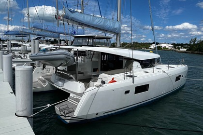 Charter Catamaran Lagoon-Bénéteau Lagoon 42 - 4 + 2 cab. Marsh Harbour