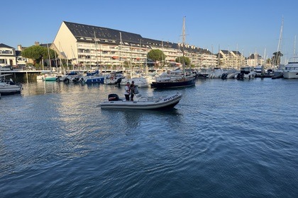 Location Semi-rigide Valiant V 570 T Le Pouliguen