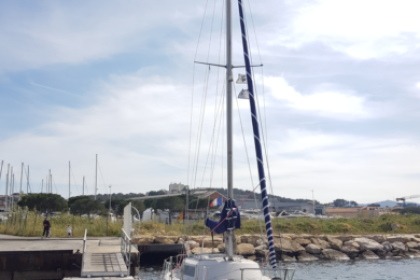 Location Voilier Jeanneau Poker Dinette La Seyne-sur-Mer