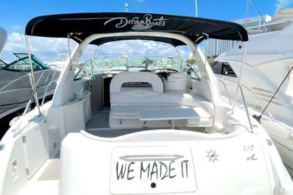 Hire Motor yacht Sea Ray 420 Sundancer Cancún