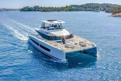 Noleggio Yacht a motore  Fountaine Pajot Power 67 Salerno