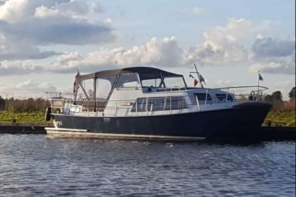 Rental Houseboats Doerak 950 AK De Veenhoop