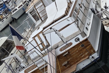 Charter Motorboat American Marine Grand banks 42 classic Toulon