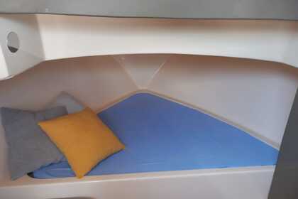 Noleggio Barca a motore Tirrenia Vivere28 cabin Pozzuoli