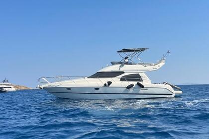 Rental Motor yacht Cranchi Cranchi 42 ft Mykonos