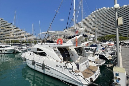 Location Bateau à moteur Sealine F42/5 Villeneuve-Loubet
