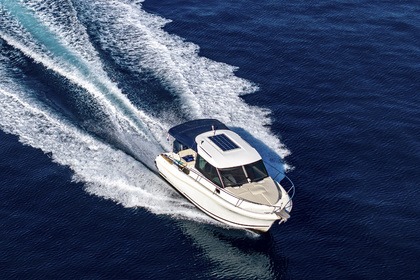 Charter Motorboat Jeanneau Merry Fisher Dubrovnik