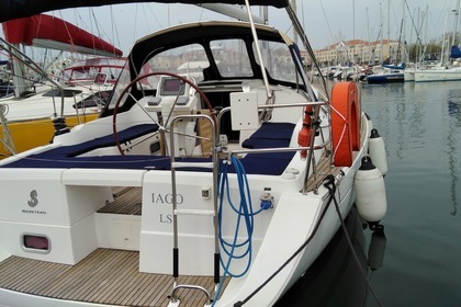 Location Voilier BENETEAU OCEANIS 37 Les Sables-d'Olonne