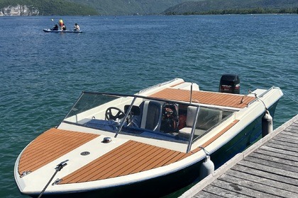 Charter Motorboat Savoie Marine Etoile Filante Sévrier
