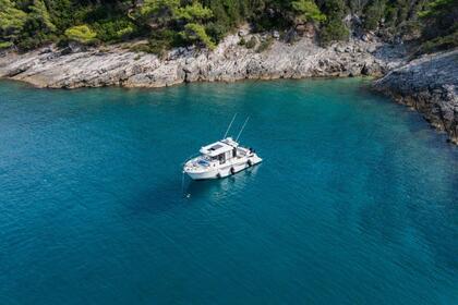 Noleggio Barca a motore Beneteau Barracuda 8 Spalato
