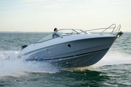 Verhuur Motorboot BENETEAU Flyer 750 Cabrio Maderno, Trento