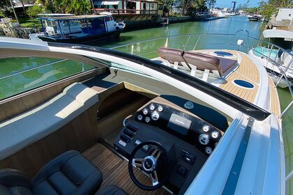 Aluguel Iate a motor Cimitarra Cimitarra Armação dos Búzios