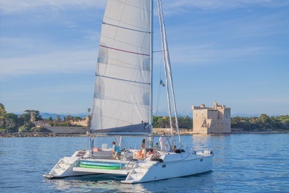 Aluguel Catamarã LADY HAWKE CATAMARANI LADY HAWKE 39 CABRIO Théoule-sur-Mer