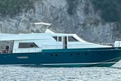 Hire Motor yacht Canados 60 Naples