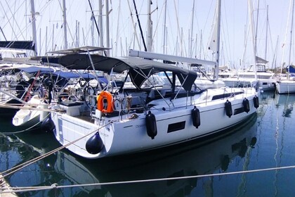 Miete Segelboot Beneteau Oceanis 51.1 Athen