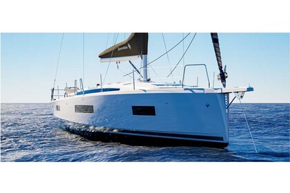 Hire Sailboat  Sun Odyssey 455 Nea Peramos