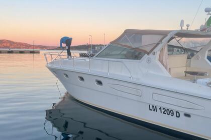 Hire Motorboat Raffaelli Typhoon middle day 40 Palau