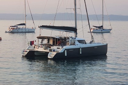 Charter Catamaran Fountaine Pajot Orana 44 Toulon