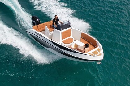 Hire Motorboat Nireus 620cl Malta