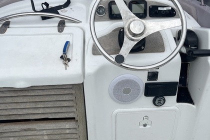 Location Bateau à moteur Jeanneau Cap Camarat 625 Baden